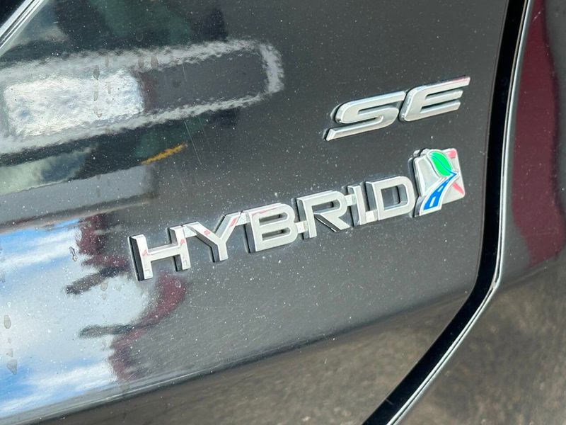2018 Ford Fusion Hybrid SE FWD - 22880876 - 5