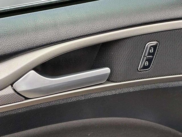 2018 Ford Fusion Hybrid SE FWD - 22994611 - 31