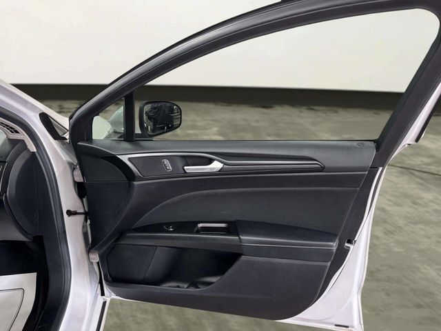 2018 Ford Fusion Hybrid SE FWD - 23008671 - 19