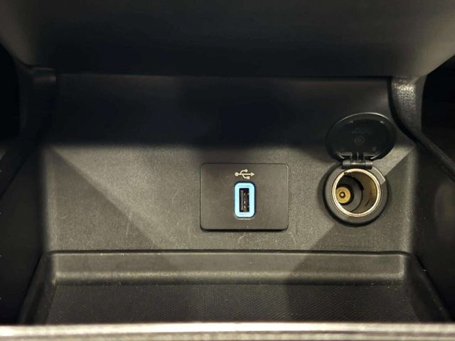 2018 Ford Fusion Hybrid SE FWD - 23008671 - 31