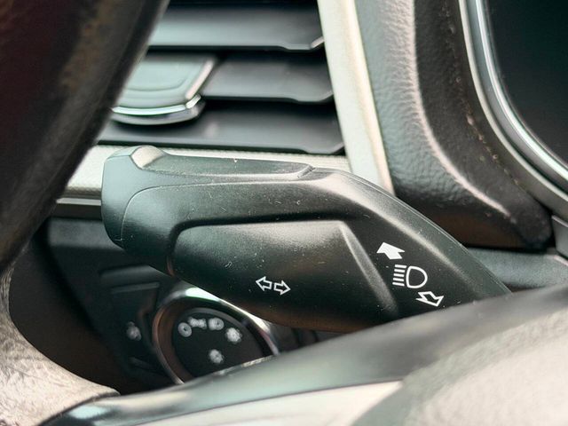 2018 Ford Fusion Hybrid SE FWD - 23043953 - 29