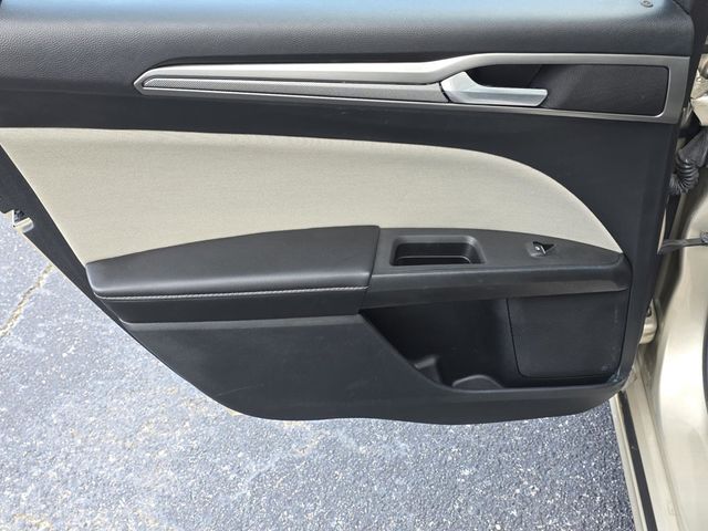 2018 Ford Fusion Hybrid S FWD - 22961825 - 29