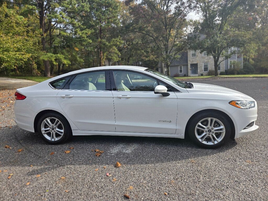 2018 Ford Fusion S Hybrid photo 3