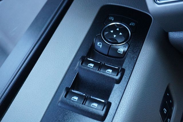 2018 Ford F-150 5.0 V8, LARIAT, 4X4, PREMIUM WHEELS, RUNNING BOARDS, NAVIGATION - 22933571 - 22