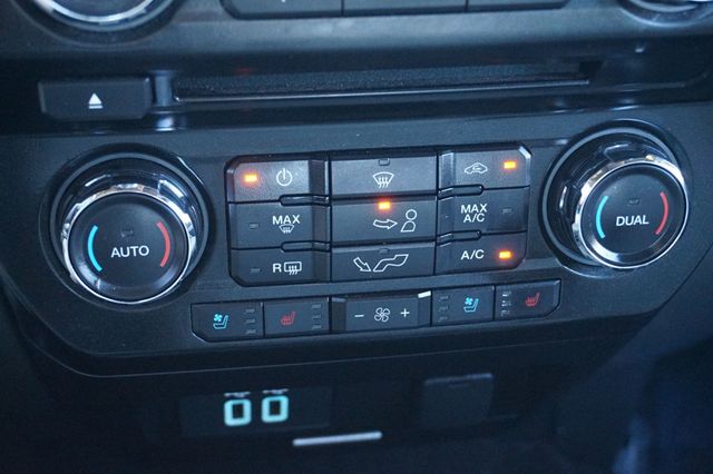 2018 Ford F-150 5.0 V8, LARIAT, 4X4, PREMIUM WHEELS, RUNNING BOARDS, NAVIGATION - 22933571 - 37