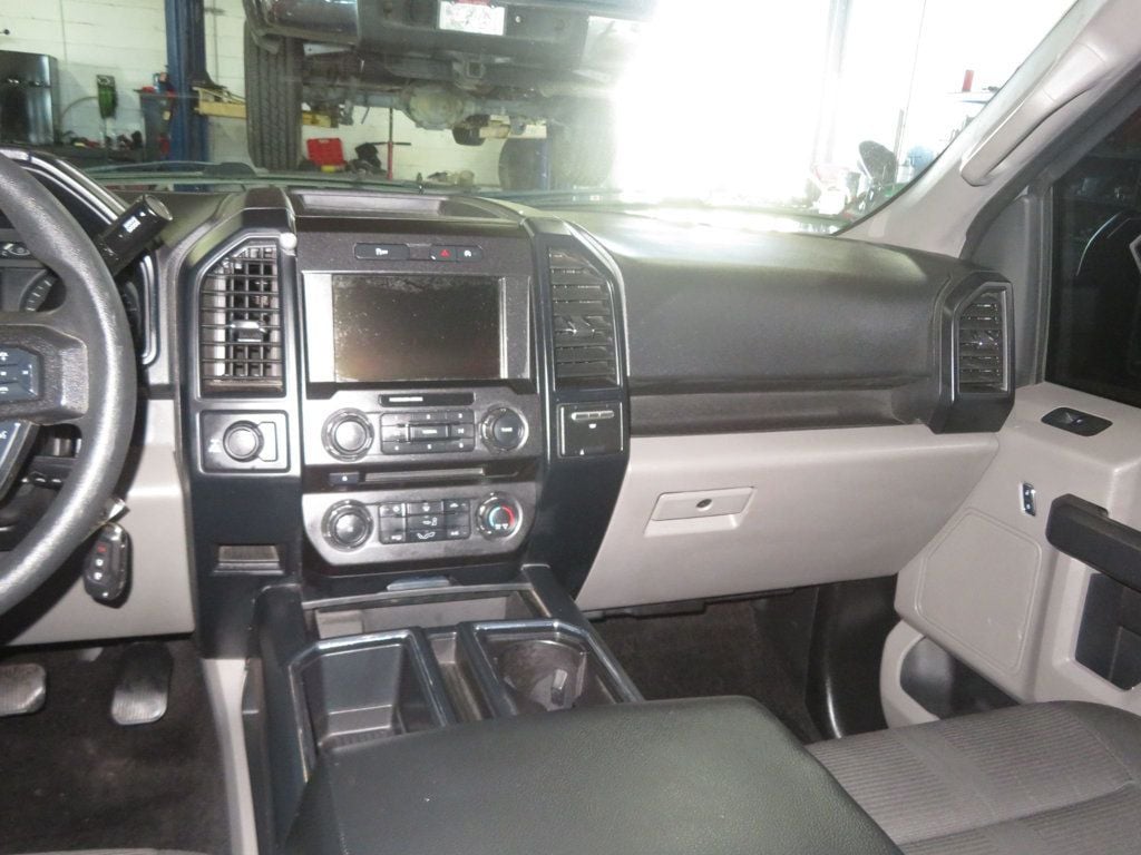 2018 Ford F-150 EXTRA CLEAN 1OWNER SUPERCREW F150 GREAT COLOR 4X4 - 22927700 - 33