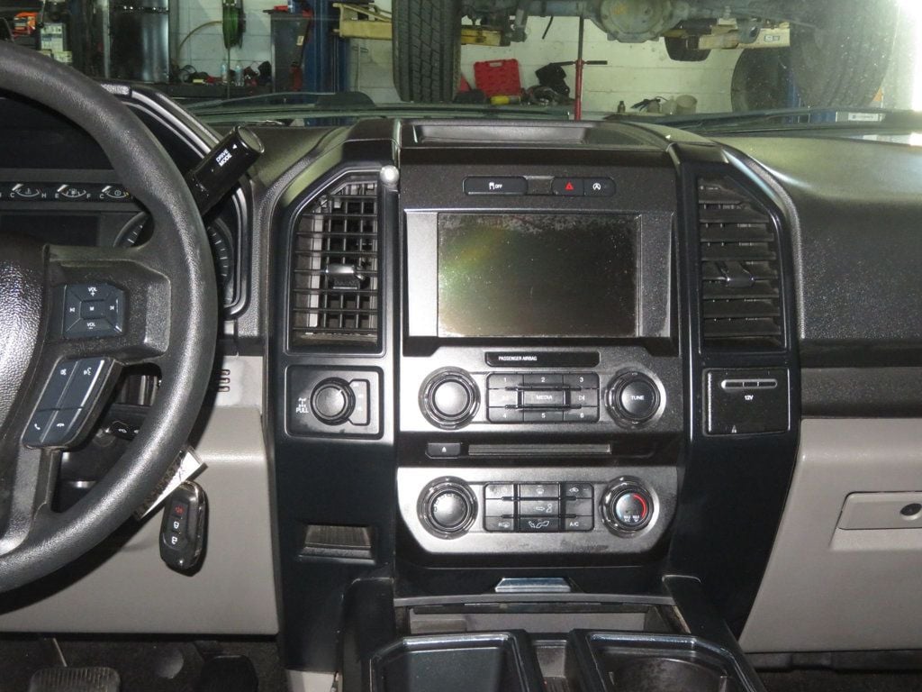 2018 Ford F-150 EXTRA CLEAN 1OWNER SUPERCREW F150 GREAT COLOR 4X4 - 22927700 - 34