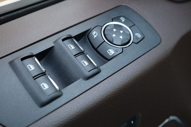 2018 Ford F-150 King Ranch 4WD SuperCrew 5.5' Box - 22969333 - 36