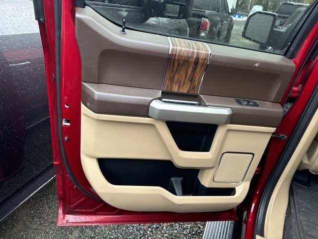 2018 Ford F-150 Lariat - 22985698 - 11