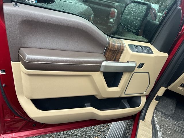 2018 Ford F-150 Lariat - 22985698 - 13