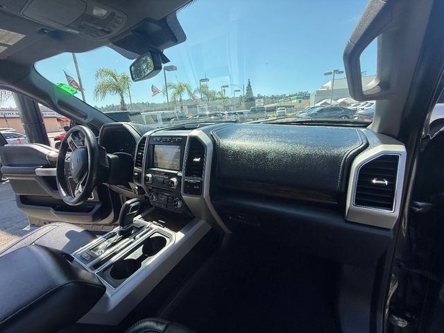 2018 Ford F-150 LARIAT - 22917861 - 15