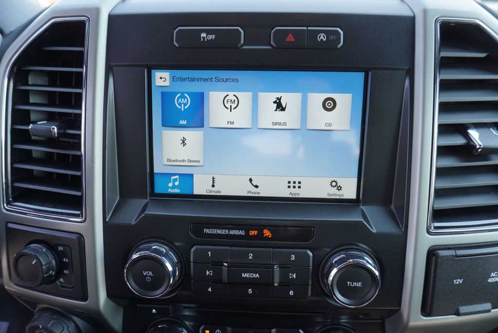2018 Ford F-150 Lariat photo 29