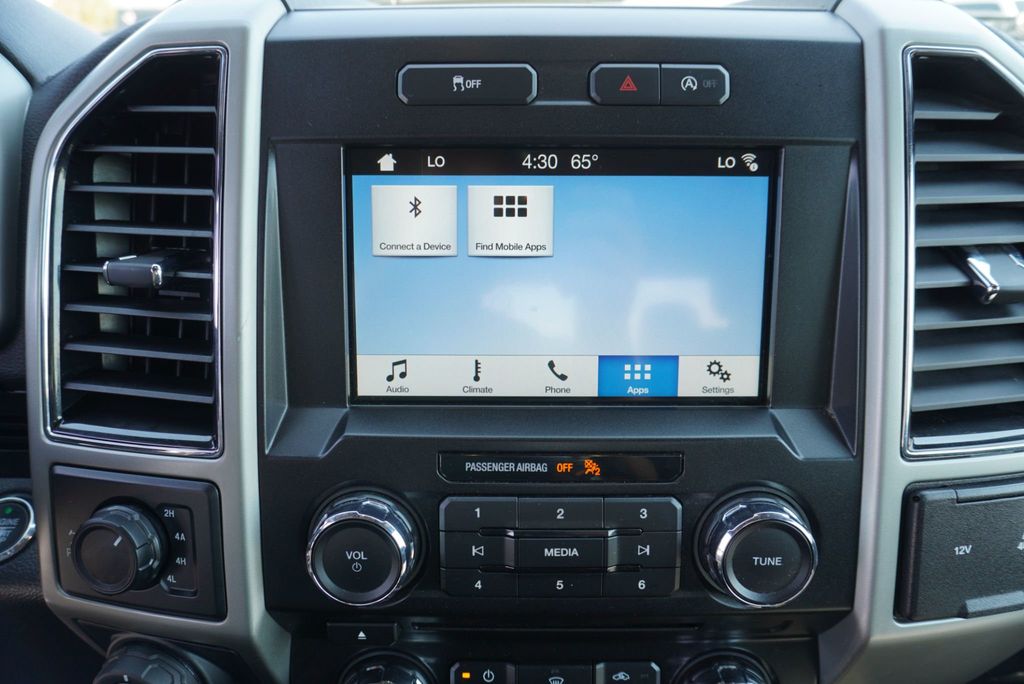 2018 Ford F-150 Lariat photo 32