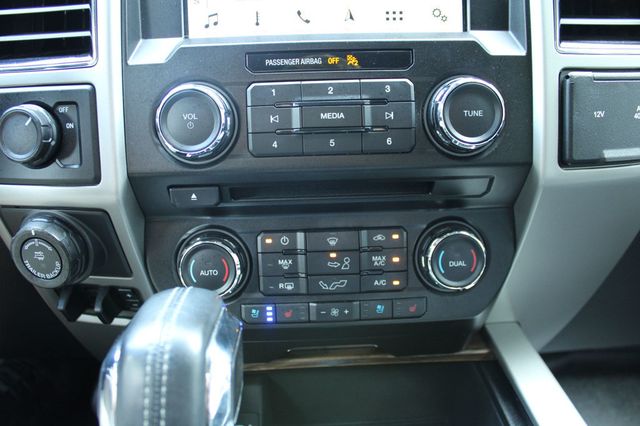 2018 Ford F-150 LARIAT 2WD SuperCrew 5.5' Box - 23054849 - 17