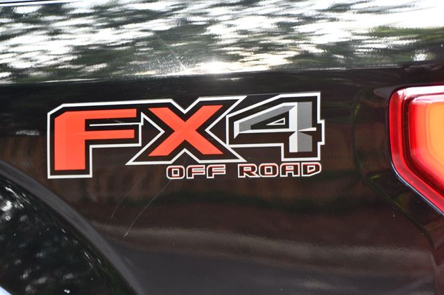 2018 Ford F-150 LARIAT 4WD SuperCrew 5.5' Box - 23038820 - 14