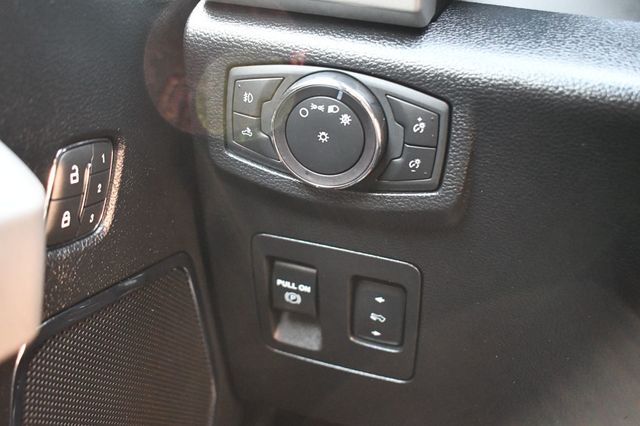 2018 Ford F-150 LARIAT 4WD SuperCrew 5.5' Box - 23038820 - 18