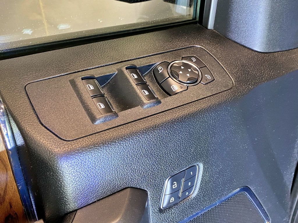 2018 Ford F-150 LARIAT 4WD SuperCrew 5.5' Box - 23025825 - 23