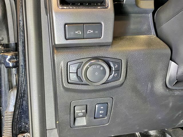 2018 Ford F-150 LARIAT 4WD SuperCrew 5.5' Box - 23025825 - 28