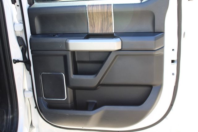 2018 Ford F-150 LARIAT 4WD SuperCrew 5.5' Box - 22933333 - 22