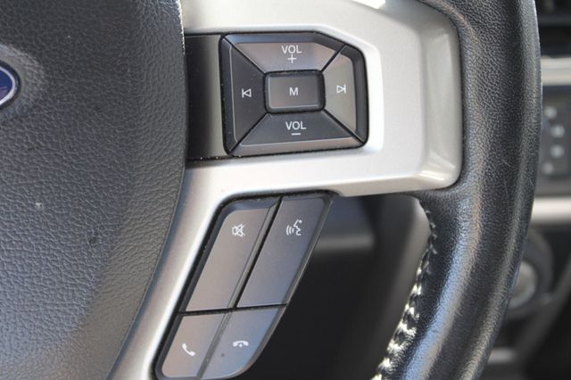 2018 Ford F-150 LARIAT 4WD SuperCrew 5.5' Box - 22933333 - 28