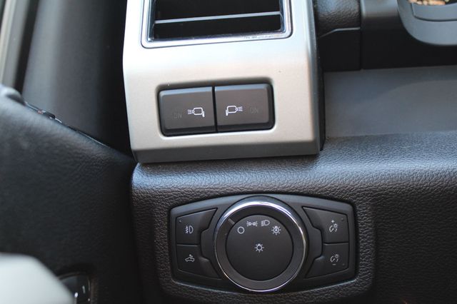 2018 Ford F-150 LARIAT 4WD SuperCrew 5.5' Box - 22933333 - 29