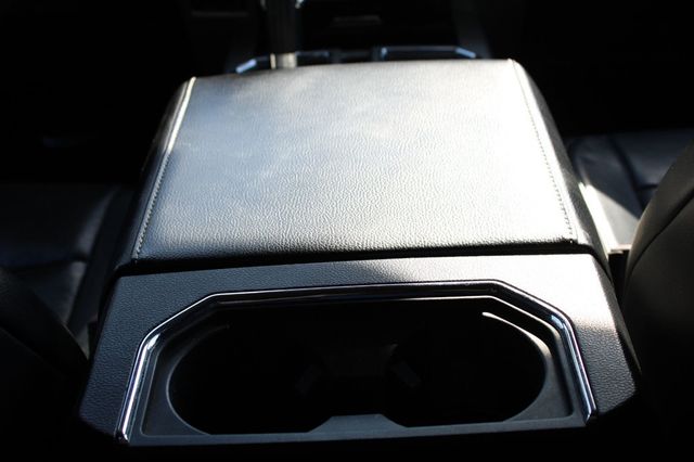 2018 Ford F-150 LARIAT 4WD SuperCrew 5.5' Box - 22933333 - 33