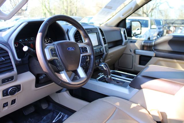 2018 Ford F-150 LARIAT 4WD SuperCrew 5.5' Box - 22981584 - 11