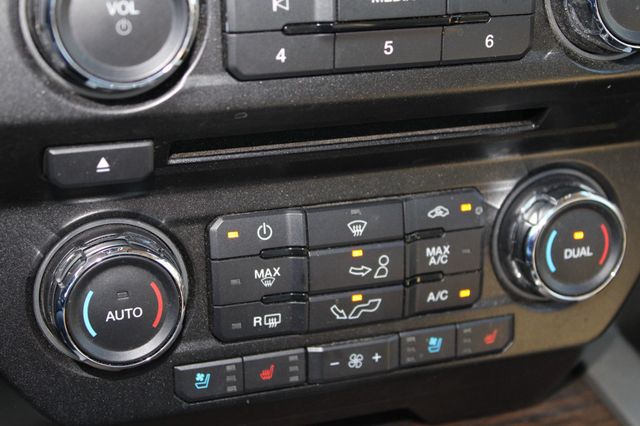 2018 Ford F-150 LARIAT 4WD SuperCrew 5.5' Box - 22981584 - 18