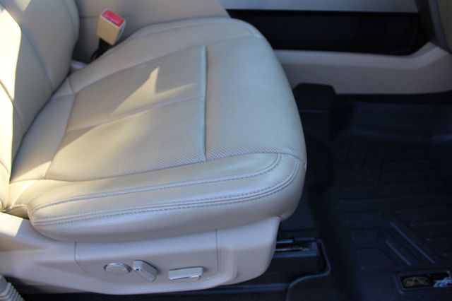 2018 Ford F-150 LARIAT 4WD SuperCrew 5.5' Box - 22981584 - 20