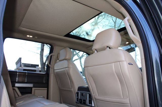 2018 Ford F-150 LARIAT 4WD SuperCrew 5.5' Box - 22981584 - 38