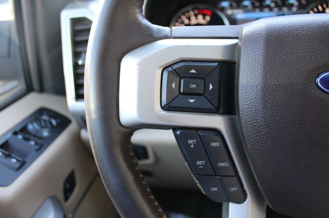 2018 Ford F-150 LARIAT 4WD SuperCrew 5.5' Box - 22981584 - 42