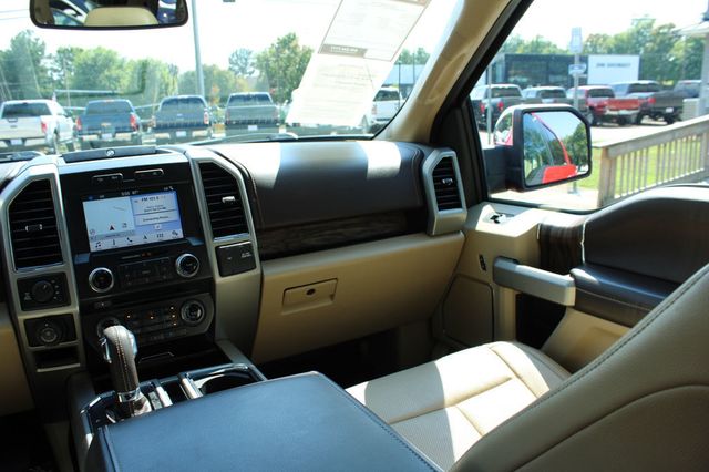2018 Ford F-150 LARIAT 4WD SuperCrew 5.5' Box - 23072915 - 16