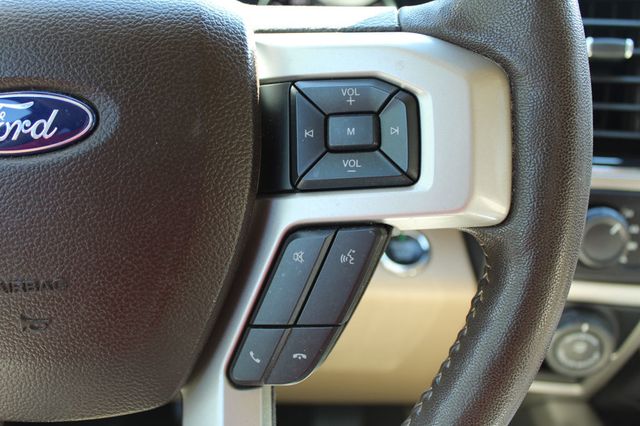 2018 Ford F-150 LARIAT 4WD SuperCrew 5.5' Box - 23072915 - 26