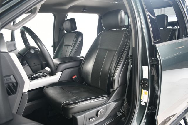 2018 Ford F-150 LARIAT 4WD SuperCrew 5.5' Box - 22969699 - 32