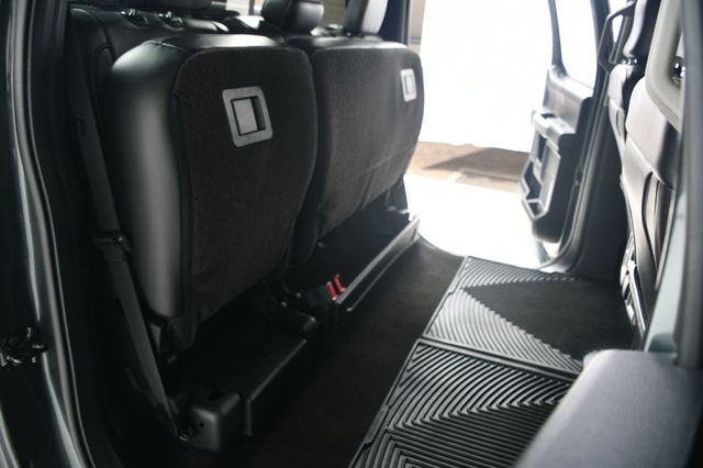 2018 Ford F-150 LARIAT 4WD SuperCrew 5.5' Box - 22969699 - 43