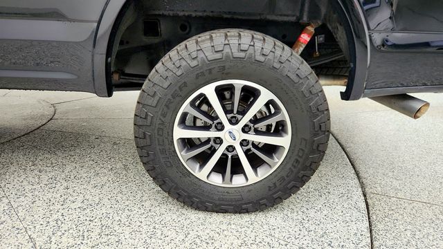 2018 Ford F-150 LARIAT 4WD SuperCrew 6.5' Box Special Edition w/ Equipment 502A  - 23006929 - 8