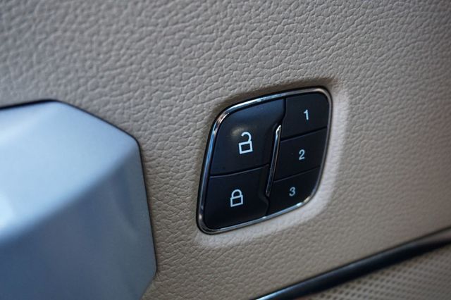 2018 Ford F-150 LARIAT, 4X4, LOW MILEAGE, PREMIUM WHEELS, RUNNING BOARDS - 22998724 - 25