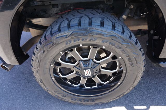 2018 Ford F-150 LARIAT, 4X4, PREMIUM WHEELS, ALL TERRAIN TIRES, TOWING PACKAGE - 23011610 - 13