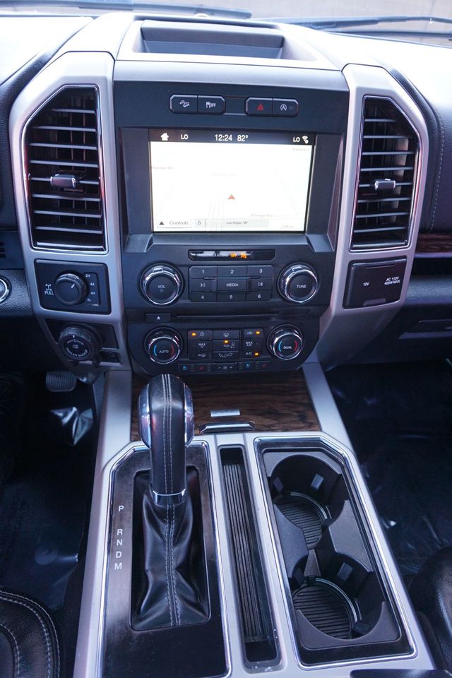 2018 Ford F-150 LARIAT, 4X4, PREMIUM WHEELS, ALL TERRAIN TIRES, TOWING PACKAGE - 23011610 - 29