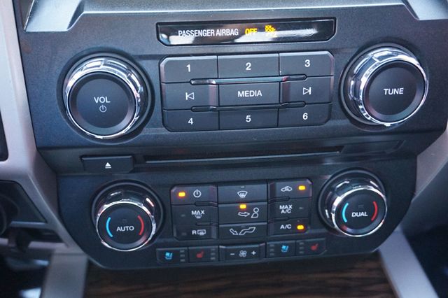 2018 Ford F-150 LARIAT, 4X4, PREMIUM WHEELS, ALL TERRAIN TIRES, TOWING PACKAGE - 23011610 - 39