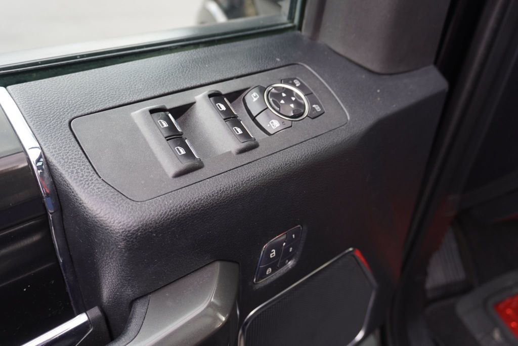 2018 Ford F-150 LARIAT SPORT - 22990353 - 29