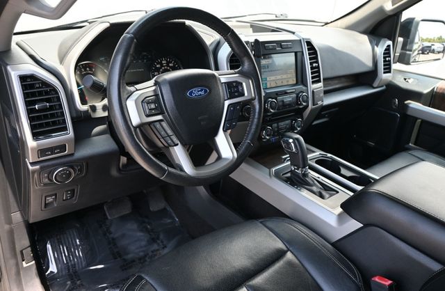 2018 Ford F-150 Lariat SuperCab - 23062916 - 9