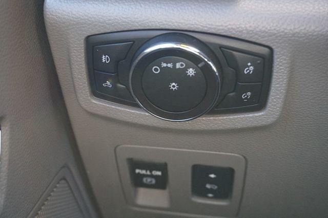 2018 Ford F-150 ONE OWNER, 4WD, LOW MILES, LEATHER INTERIOR, NAVIGATION - 22991284 - 24