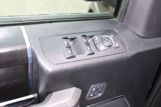 2018 Ford F-150 Platinum 4WD SuperCrew 5.5' Box - 22890593 - 29