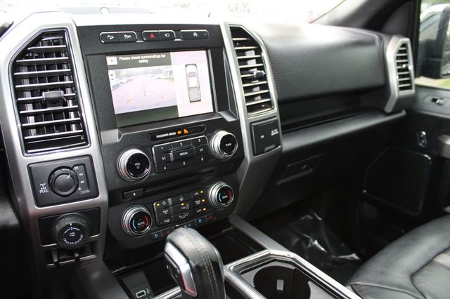 2018 Ford F-150 Platinum 4WD SuperCrew 5.5' Box - 22890593 - 38