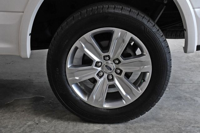 2018 Ford F-150 Platinum 4WD SuperCrew 5.5' Box - 22935964 - 11