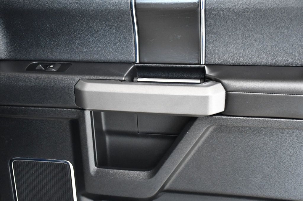 2018 Ford F-150 Platinum 4WD SuperCrew 5.5' Box - 22935964 - 14