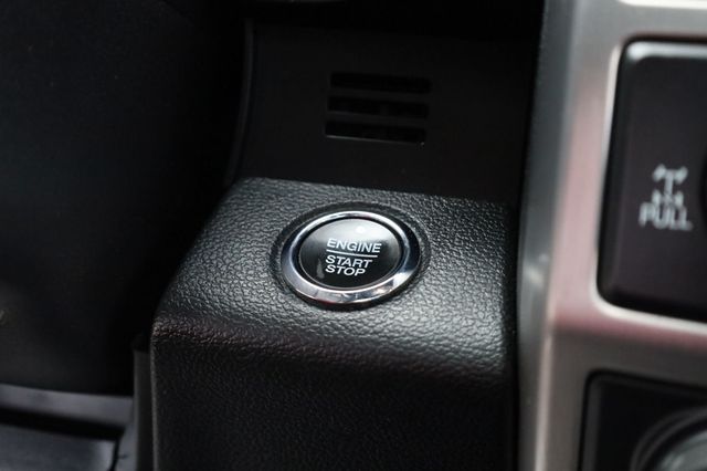 2018 Ford F-150 Platinum 4WD SuperCrew 5.5' Box - 22939511 - 35