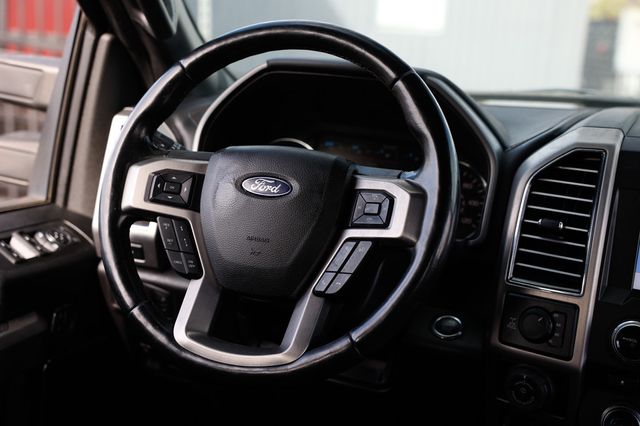 2018 Ford F-150 Platinum 4WD SuperCrew 5.5' Box - 22952819 - 31