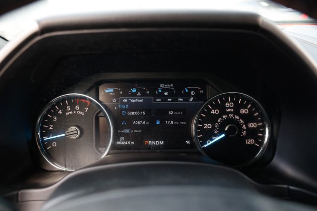 2018 Ford F-150 Platinum 4WD SuperCrew 5.5' Box - 22952819 - 32